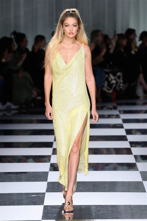 streaming sfilata versace|versace spring summer 2024.